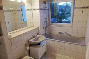 Geschmackvolle Wohnung mit drei Zimmern sowie zwei Balkonen und Einbauküche in Köln - Junkersdorf – Stüttgerhofweg 5, 50858 Junkersdorf, Köln – Vorschaubild 4