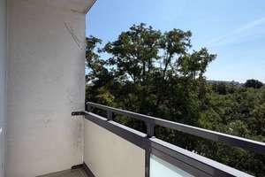 Praktisches Apartment mit Balkon und Wannenbad - für max. 2 Personen! – Kastanienallee 117, 12627 Hellersdorf, Berlin – Vorschaubild 2