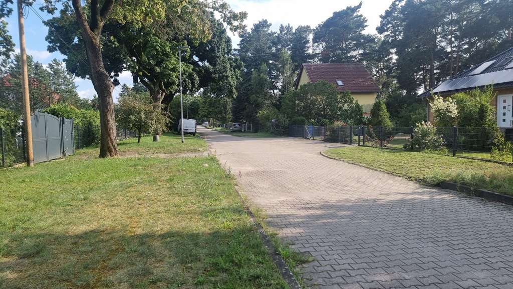 Großes Baugrundstück in Bernau OT Birkholzaue für EFH oder DHH