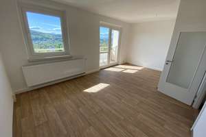 Wohnen mit Balkon & schöner Aussicht – Küche optional – Am Himmelreich 48, 98527 Suhl-Ilmenauer Straße, Suhl – Vorschaubild 3