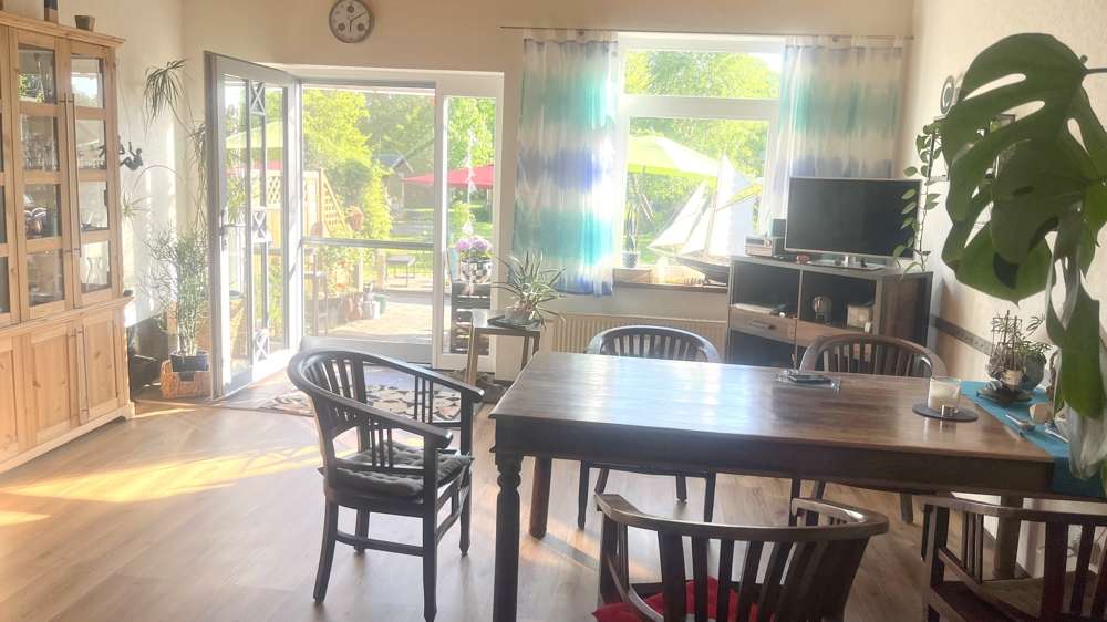 Immobilie in Jade - Teilmodernisiertes Wohnhaus in Jade-Schweiburg mit optionalem Bauplatz – Nähe Nordseeküste/Jadebusen - Bild 1