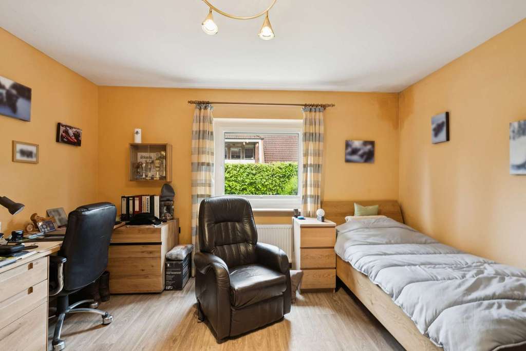 Immobilie in Harsefeld - Charmante Erdgeschosswohnung mit Loggia, Stellplatz & modernisiertem Bad in gepflegter Wohnanlage - Bild 2