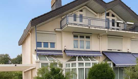 Bild von Kapitalanlage oder Mehrgenerationenwohnen: Doppelhaus mit zwei Einheiten auf ca. 850 m² Grundstück