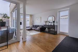 Urbanes Wohnen mit Flair – hochwertige Wohnung im 3. OG am Stadthafen – Die vollständige Adresse der Immobilie erhältst du vom Anbieter., 26122 Bahnhofsviertel, Oldenburg (Oldenburg) – Vorschaubild 3