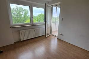 Sofort beziehbar – Sonnige 2-Zimmer-Wohnung im Grünen mit tollem Ausblick – Euler-Chelpin-Str. xx, 86165 Lechhausen-Süd, Augsburg – Vorschaubild 2