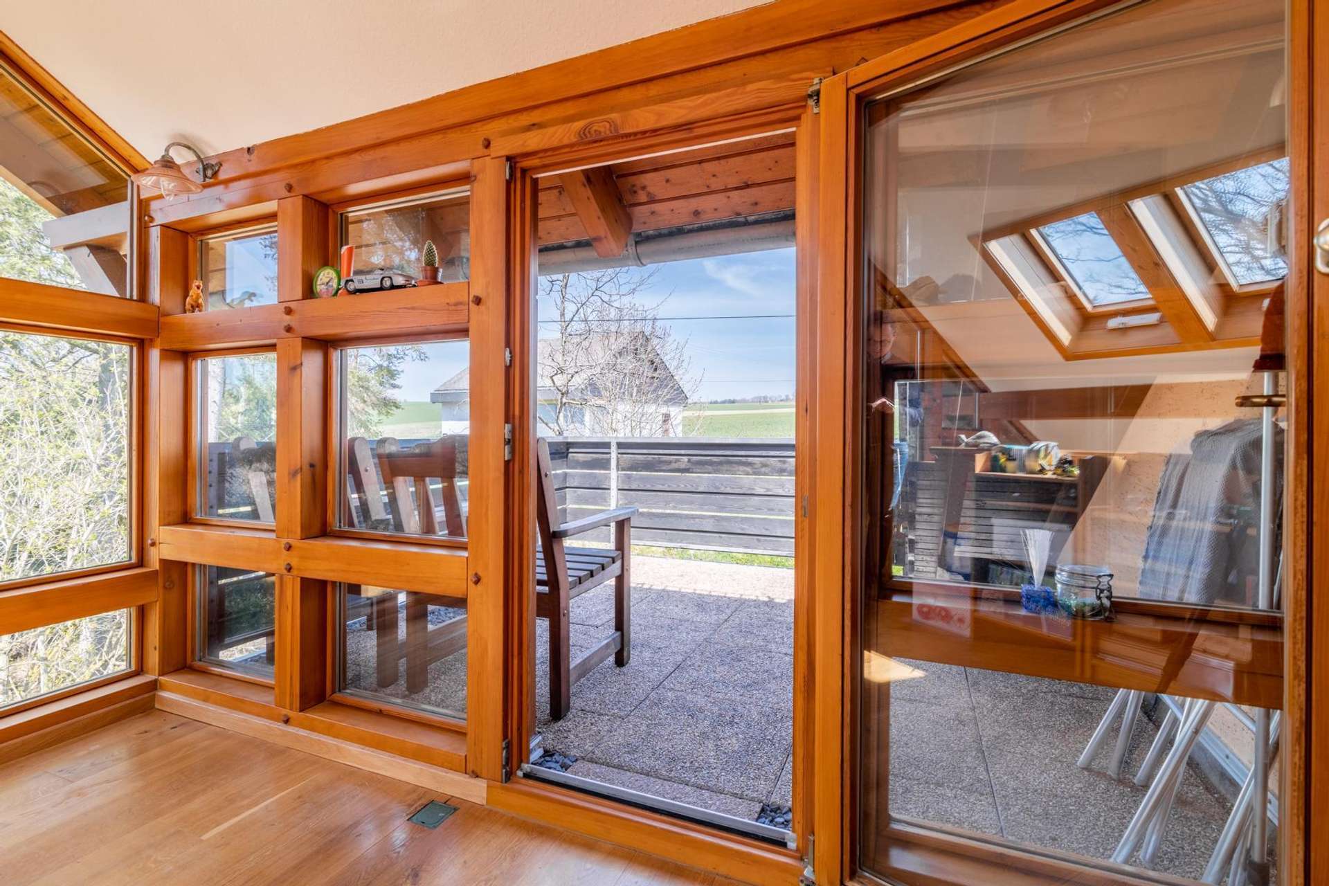 Immobilie in Bubach - Traumhaftes Landhaus im Grünen vor einmaliger Kulisse am Waldrand mit Bachlauf - Bild 2