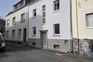 Attraktives 4-Familienhaus in gefragter citynaher Wohnlage – Alemannenstraße 12, 42105 Elberfeld, Wuppertal – Vorschaubild 1