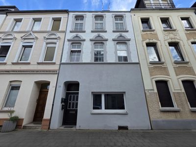 ++ ZENTRALER ALTBAU - MEHRFAMILIENHAUS MIT MAISONETTE WOHNUNG ... 3 Wohneinheiten - INKL. GARTEN