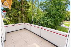 4-ZKB-Dachterrassenwohnung mit zwei Terrassen, zwei Garagen und Stellplatz direkt am Park – 86825 Bad Wörishofen – Vorschaubild 2