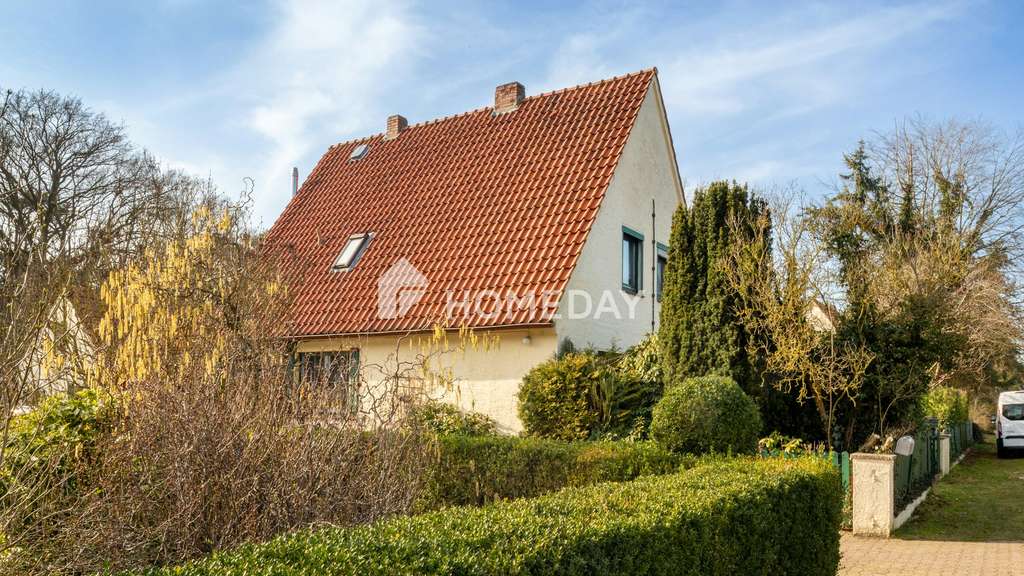 Immobilie in Barver - Gemütliches Einfamilienhaus mit großem Grundstück, 5 Kaminen und Dachterrasse - Bild 2