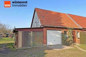 VIEL PLATZ FÜR MENSCH UND TIER: HAUSHÄLFTE MIT EINBAUKÜCHE UND PFERDEHOF + KOPPEL + NEBENGEBÄUDE – Müritz (Kreis) – Vorschaubild 7