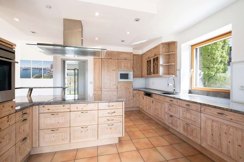 Immobilie in Kranzberg - Wohlfühloase und energetisch top (A+)! Großes Einfamilienhaus auf herrlichem Grundstück - Bild 0