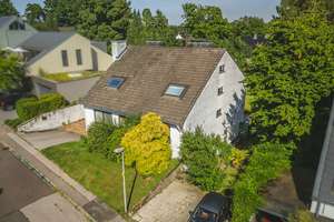 Laurensberg!
Bezugsfreies, geräumiges Appartement mit offener Galerie und Balkon – Die vollständige Adresse der Immobilie erhältst du vom Anbieter., 52074 Laurensberg (Statistischer Bezirk), Aachen – Vorschaubild 15