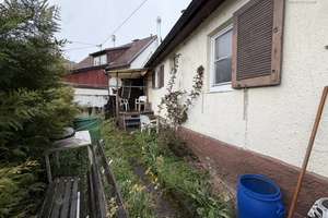 Sanierungsobjekt mit Ausbau- und Neubauperspektive in Stuttgart-Birkach – Die vollständige Adresse der Immobilie erhältst du vom Anbieter., 70599 Birkach-Nord, Stuttgart – Vorschaubild 2