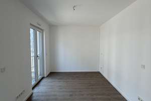Lichtdurchflutete 3-Raum-Wohnung mit Einbauküche und Terrasse – Friedrichstraße 5, 1067 Friedrichstadt, Dresden – Vorschaubild 3