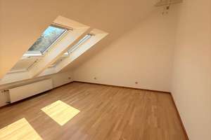 Freundliche 2-Zimmer-Dachgeschosswohnung auf dem Steppenberg – Die vollständige Adresse der Immobilie erhältst du vom Anbieter., 52074 Vaalserquartier, Aachen – Vorschaubild 3