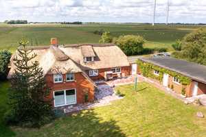 Friesenhaus unter Reet mit Doppelgarage in einzigartiger Lage (Sackgasse) nahe der Nordsee – Nordfriesland (Kreis) – Vorschaubild 5