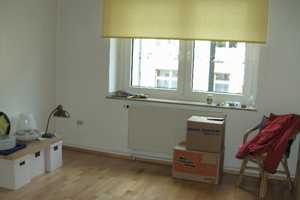 Schön geschnittene 3 Zimmer,Wohnküche, Diele, Bad mit Badewanne sehr hell, Vinylböden Balkon,HWR – Helmholtzstrasse 20, 40215 Düsseldorf – Vorschaubild 2