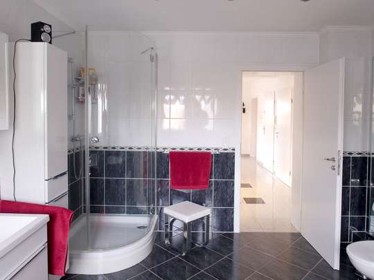 Hochwertige 117m² Wohnung mit Garten, Spitzboden und Keller - Bild 19