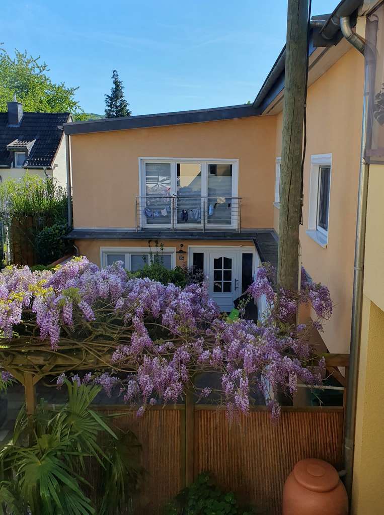 Von Privat: Kernsaniertes Einfamilienhaus in Hennef-Zentrum