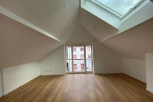 Schöne Dachgeschosswohnung in aufwendig saniertem Altbau zu vermieten – Brotstraße 26, 54290 Mitte/Gartenfeld, Trier – Vorschaubild 3