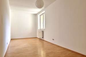 3-Zimmer-Wohnung, sehr*günstiger*Preis, WG geeignet