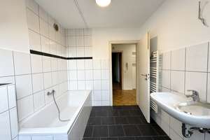 Freistehendes Mehrfamilienhaus in hervorragender Lage – Die vollständige Adresse der Immobilie erhältst du vom Anbieter., 51373 Küppersteg, Leverkusen – Vorschaubild 46