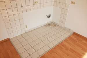 Kleines, helles Apartment in guter Lage direkt am Klinikum mit PKW-Stellplatz! – Drackendorfer Str. a.A., 7747 Neulobeda, Jena – Vorschaubild 3