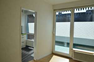 Attraktive 2-Zimmer-Maisonette-Wohnung mit großem Balkon. – Schroersstr. 25, 47803 Kempener Feld/Baackeshof, Krefeld – Vorschaubild 4
