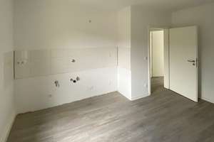 Komplett renovierte 2,5-Zimmer-Wohnung in Nähe City mit Balkon! – Essener Str. 79, 45141 Stoppenberg, Essen – Vorschaubild 4