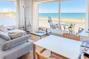 Panoramablick auf die Ostsee -                               Modernisiertes Apartment mit Eckbalkon – Die vollständige Adresse der Immobilie erhältst du vom Anbieter., 23570 Travemünde, Lübeck – Vorschaubild 5