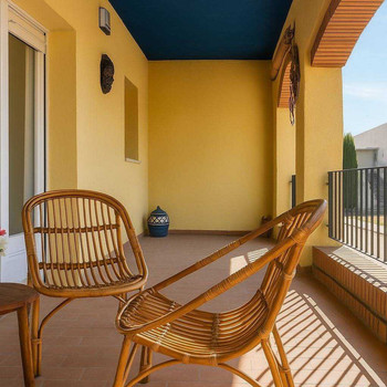 Reihenhaus mit Charakter, Kamin und Terrassen in Sant Pere Pescador