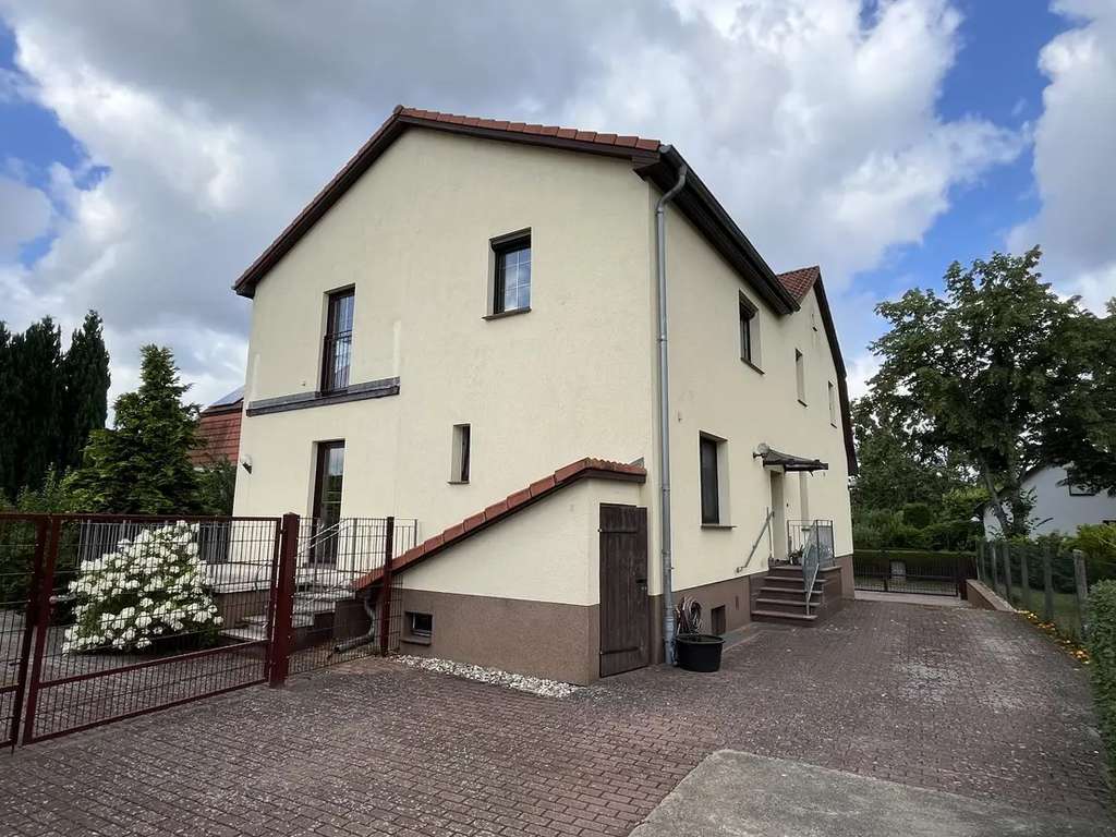 Immobilie in Rüdersdorf bei Berlin - Zweifamilienhaus in Hennickendorf zu verkaufen - Bild 1