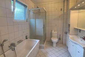 EFH mit ausgebauter Nutzfläche im Souterrain und 2 Garagen – Die vollständige Adresse der Immobilie erhältst du vom Anbieter., 47803 Inrath/Kliedbruch, Krefeld – Vorschaubild 9