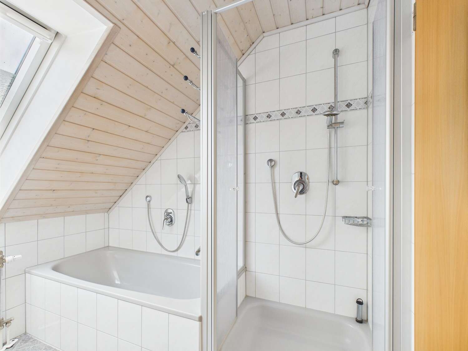 Immobilie in Allersberg - Ihr neues Zuhause: Großzügige Maisonette-Wohnung in ruhiger Lage von Allersberg - Bild 2