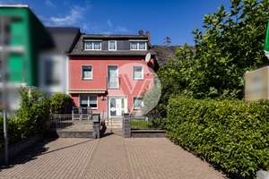 // Wohn- und Gästehaus //
in zentraler Lage von 
Trittenheim - Mosel – Die vollständige Adresse der Immobilie erhältst du vom Anbieter., 54349 Trittenheim – Vorschaubild 1