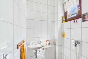 Familienfreundliches Reihenmittelhaus mit Garten und Doppelgarage – 67059 West, Ludwigshafen am Rhein – Vorschaubild 8