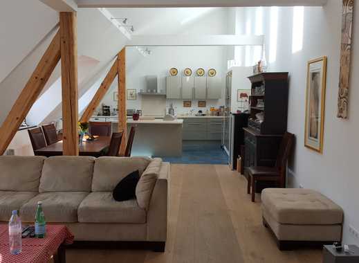 Traumhafte Dachgeschosswohnung mit Bestlage in Schwabing