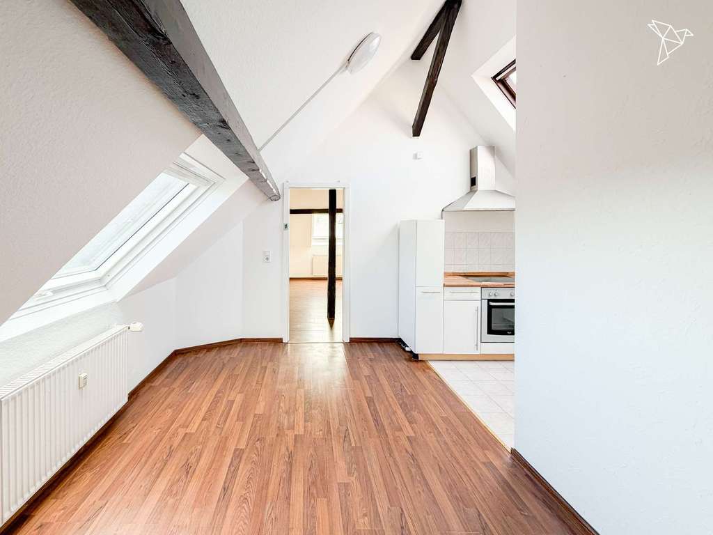 Immobilie in Obertshausen - DAHEIM IST ES AM SCHÖNSTEN ☀️ Helle Dachgeschosswohnung mit Einbauküche in Obertshausen! - Bild 2