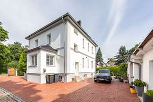 Stattliches Einfamilienhaus in Falkensee – Die vollständige Adresse der Immobilie erhältst du vom Anbieter., 14612 Falkensee – Vorschaubild 2