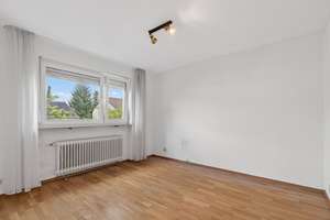 Großzügig wohnen mit Stil – 4-Zimmer-Eigentumswohnung mit Sonnenbalkon und Garage – Die vollständige Adresse der Immobilie erhältst du vom Anbieter., 76139 Waldstadt, Karlsruhe – Vorschaubild 9