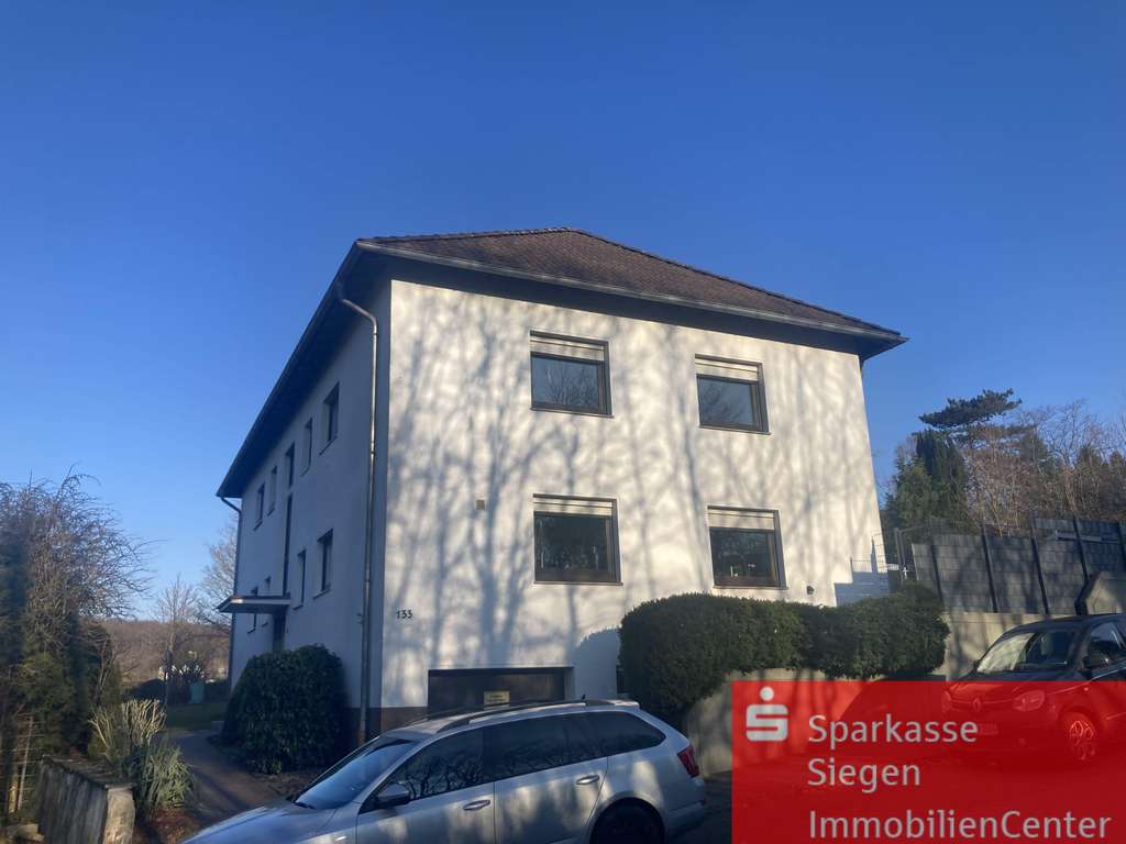 Schöne Maisonette-Wohnung am Siegener Rosterberg mit Terrasse und Garage