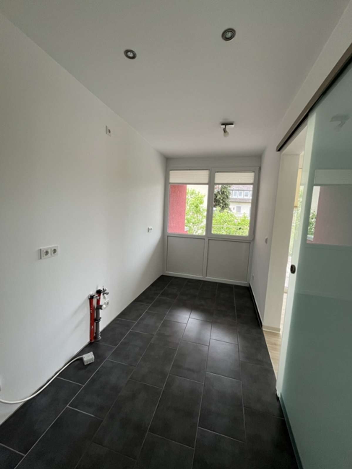 Moderne 3-Zimmer-Wohnung mit Loggia und PKW Stellplatz in bevorzugter Lage des Ostviertels