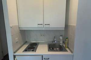 Stilvolle 1-Zimmer-Wohnung mit EBK in Düsseldorf - Nähe Universität - mit Tiefgaragen-Stellplatz – Kölner Landstraße 119, 40591 Wersten, Düsseldorf – Vorschaubild 12