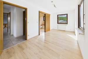 Viel Platz und herrliche Aussicht – Die vollständige Adresse der Immobilie erhältst du vom Anbieter., 78736 Epfendorf – Vorschaubild 10