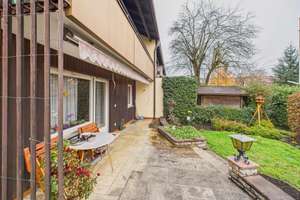 Vor den Toren Münchens:
Reiheneckhaus in ruhiger Wohnlage
- Großes Potential für Wohlfühloase – Die vollständige Adresse der Immobilie erhältst du vom Anbieter., 85757 Karlsfeld – Vorschaubild 5