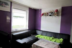 6-Zimmer-Einfamilienhaus mit Garten, Kaminofen und Stellplatz! – Die vollständige Adresse der Immobilie erhältst du vom Anbieter., 56477 Rennerod – Vorschaubild 2