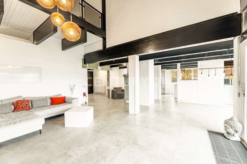 Immobilie in Simmelsdorf - Architektenhaus in traumhafter Lage mit Einliegerwohnung & Panoramablick - Bild 1