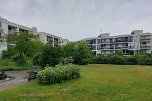 Lebendiger Alltag in Perlach: 2-Zimmer-Wohnung mit Balkon – Joseph-Maria-Lutz-Anger 28, 81737 Neuperlach, München – Vorschaubild 2