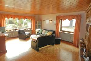 TOP-Preis-Leistungs-Verhältnis! Gepflegtes Wohnhaus mit Garten und Garage! – Die vollständige Adresse der Immobilie erhältst du vom Anbieter., 54472 Longkamp – Vorschaubild 3
